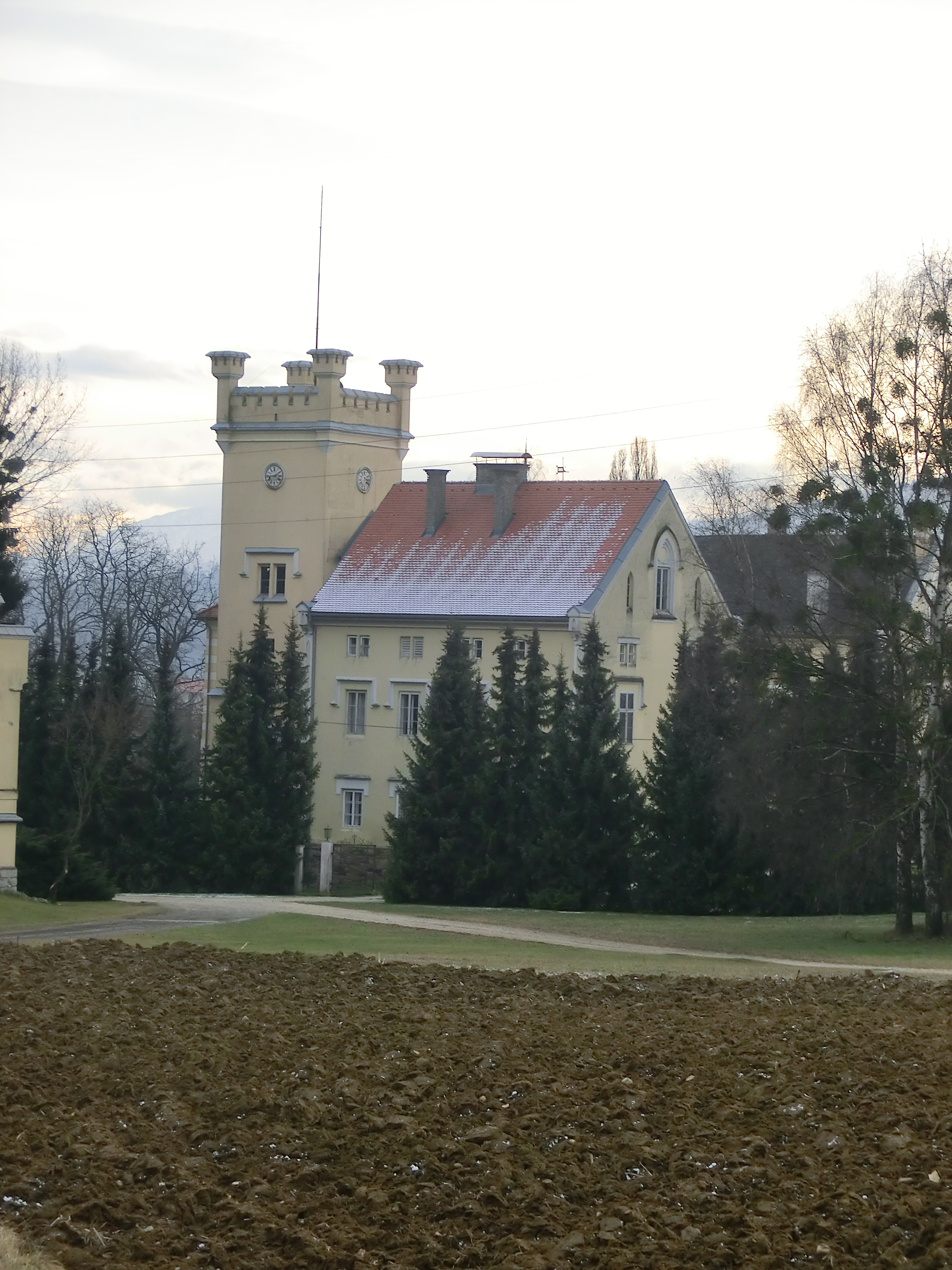 Hodinová veža Wießenau